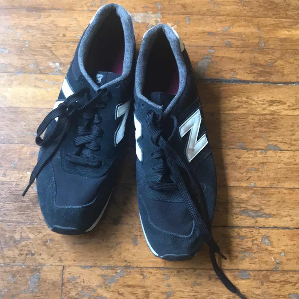 Black New Balance Sneakers